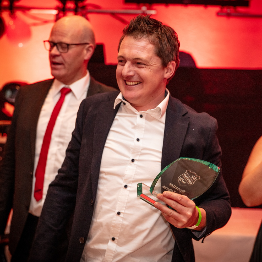 Schwarz-Rote Nacht 2025: SV Cappeln ehrt Erfolge, Engagement und Vereinsleben